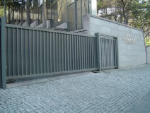 Cantilever Trackless Railless Sliding Gate