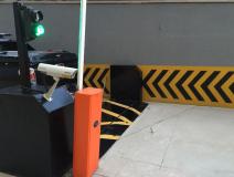 Surface Mounted Hydraulic Road Blocker