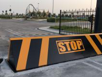 Hydraulic Road Blocker