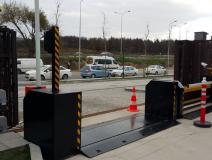 Surface Mounted Hydraulic Road Blocker