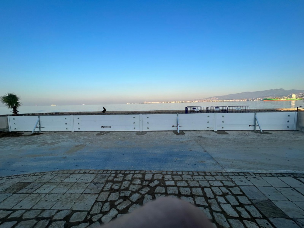 Sel bariyeri İzmir Konağı Artık Sel Basmayacak 